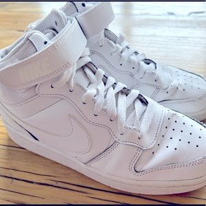 Nike Size 5.5 Court Borough Mid